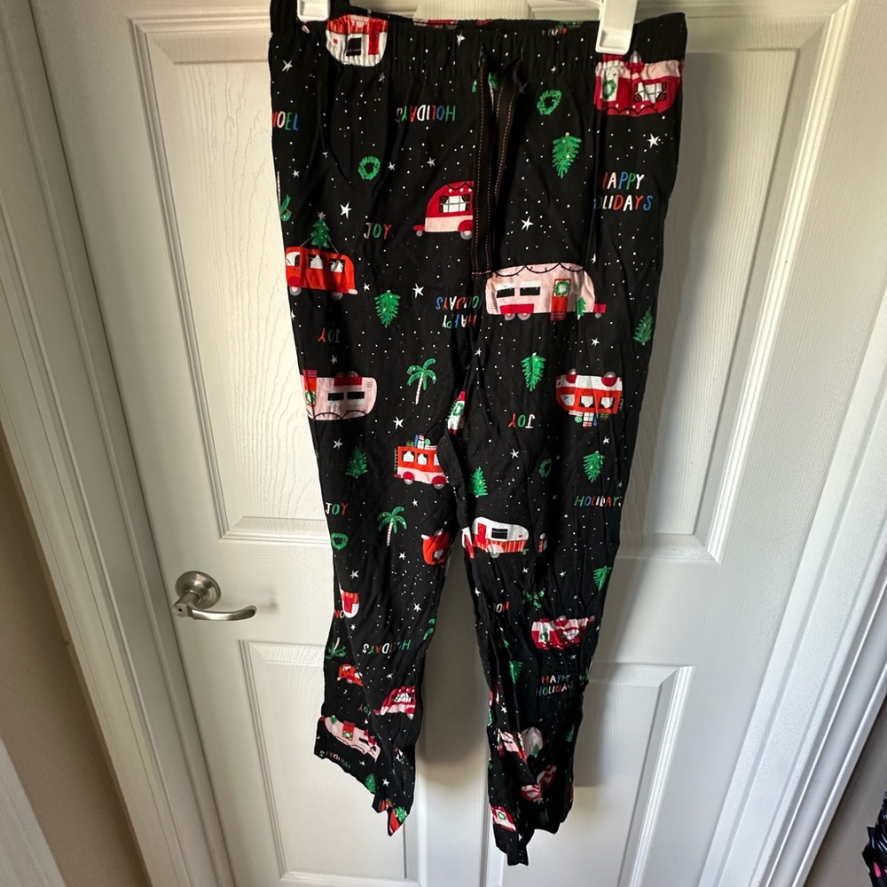 Old Navy Black Holiday Pajama Pants